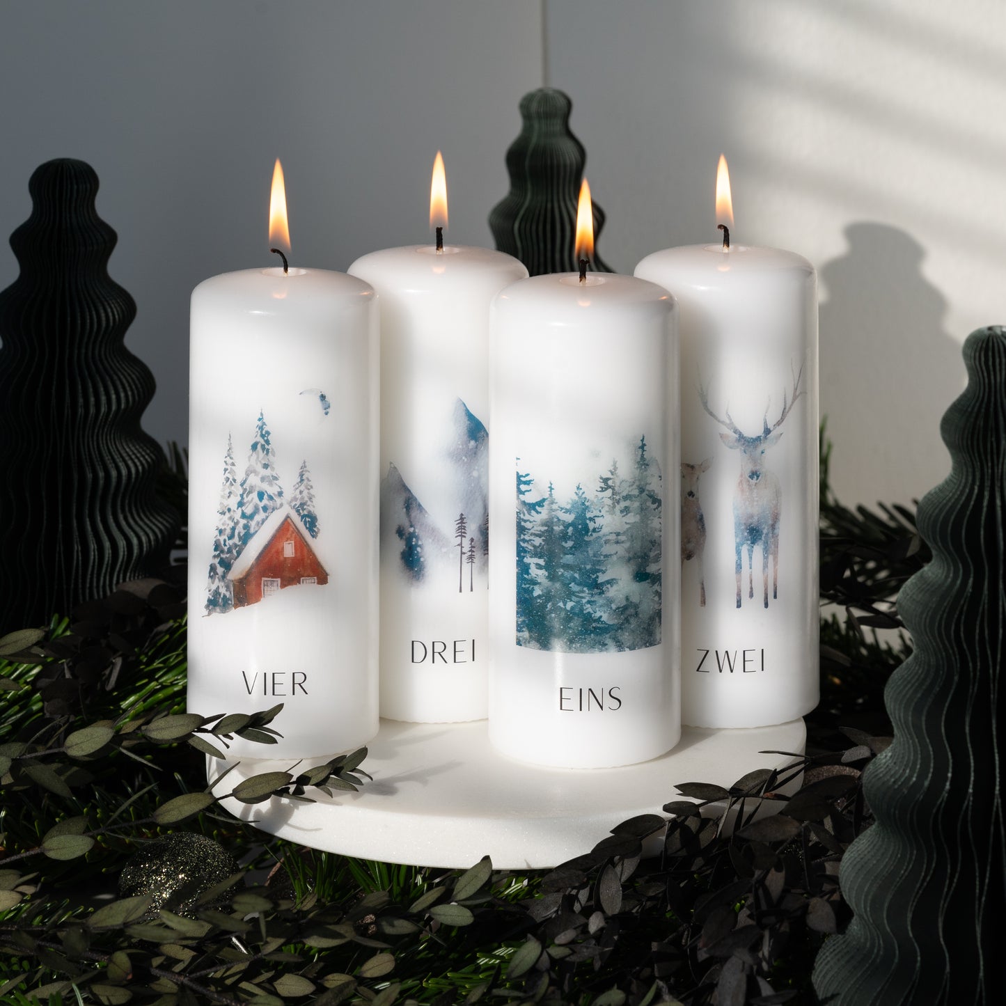 Adventskerzen mit Zahlen - Wald